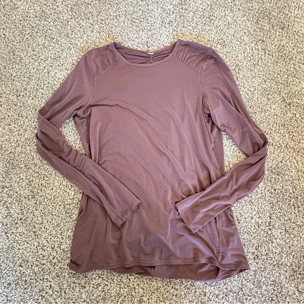 Lululemon Timeless Twist Long Sleeve
Antique Bark - Picture 3 of 8